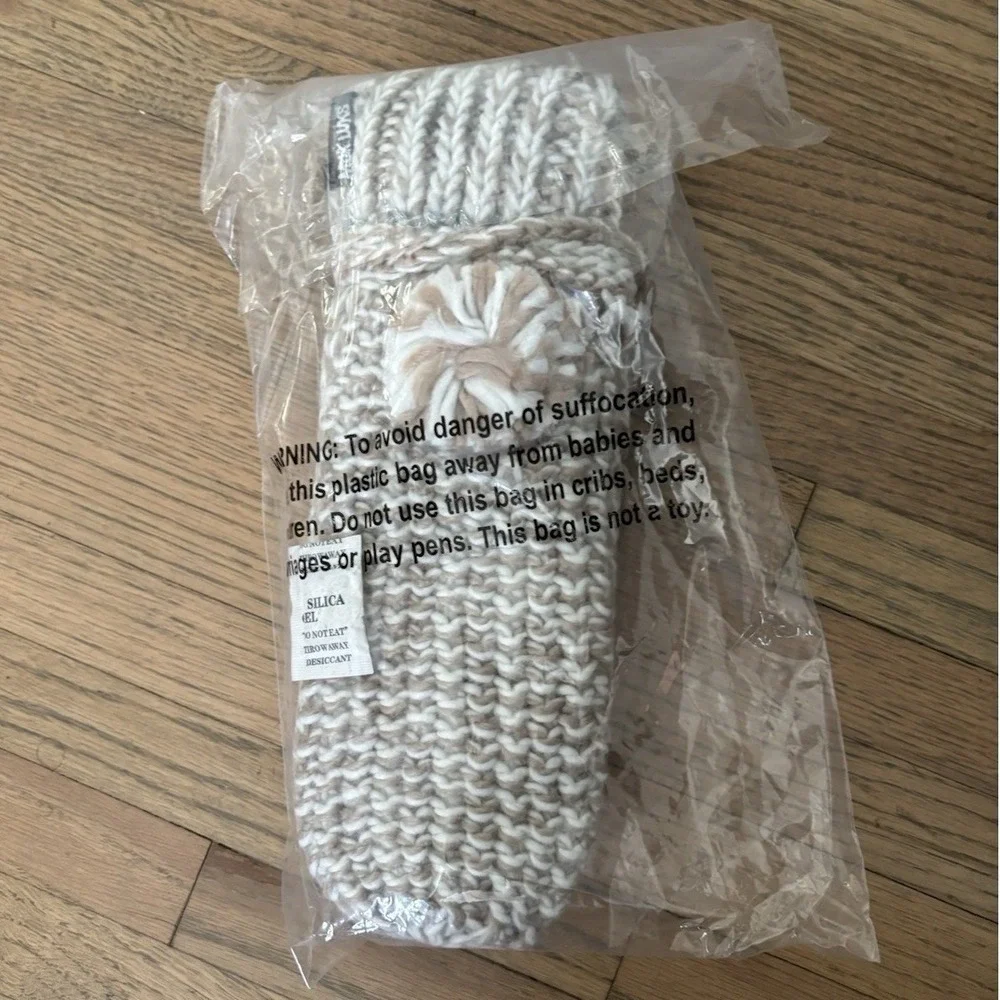 Muk Luks Womens Handwear OSFM‎ Neutral Warm Cozy Knit Mittens